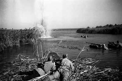 Prechod cez rieku (Ukraina 1943).jpg